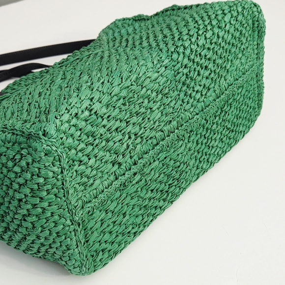 LIKE NEW CLARE V SUMMER SIMPLE RAFFIA TOTE BAG - GREEN APPLE - Picture 10 of 11